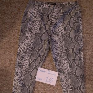 Snake skin style jeggins